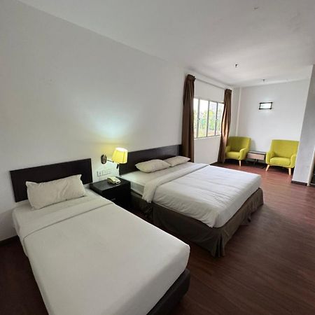 Hotel Pandan Johor Bahru Eksteriør bilde