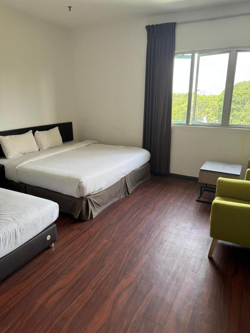 Hotel Pandan Johor Bahru Eksteriør bilde